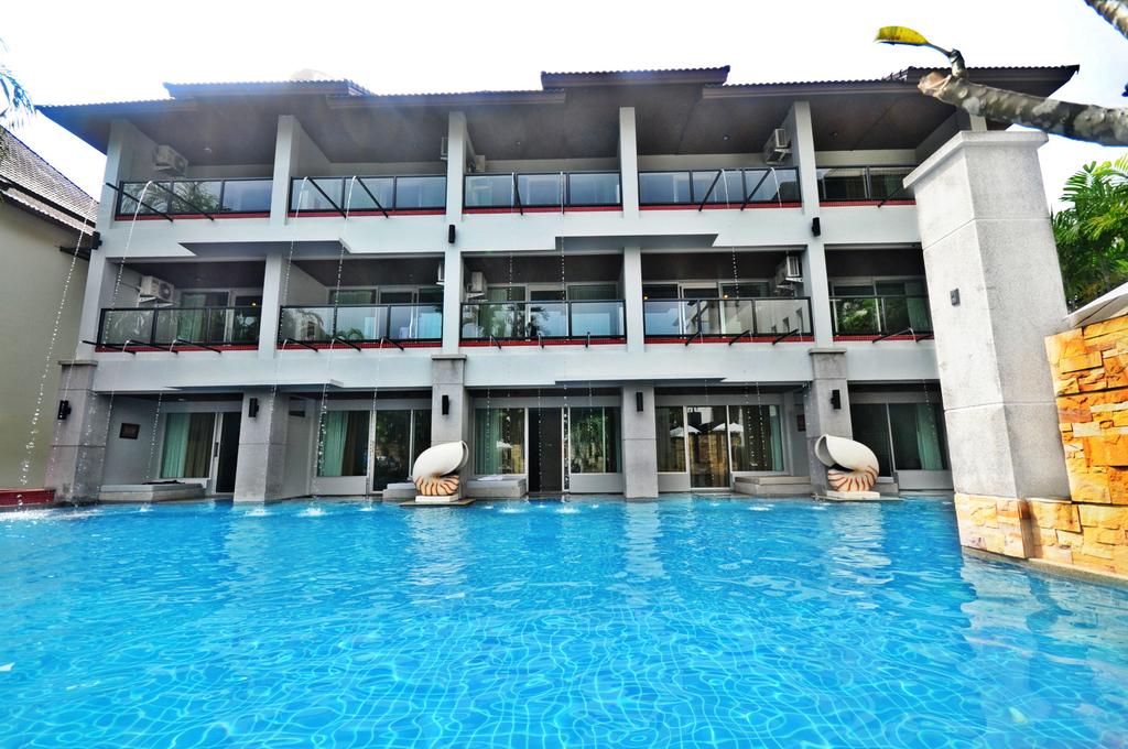 Lanta Sand Resort & Spa - Tap to explore photos