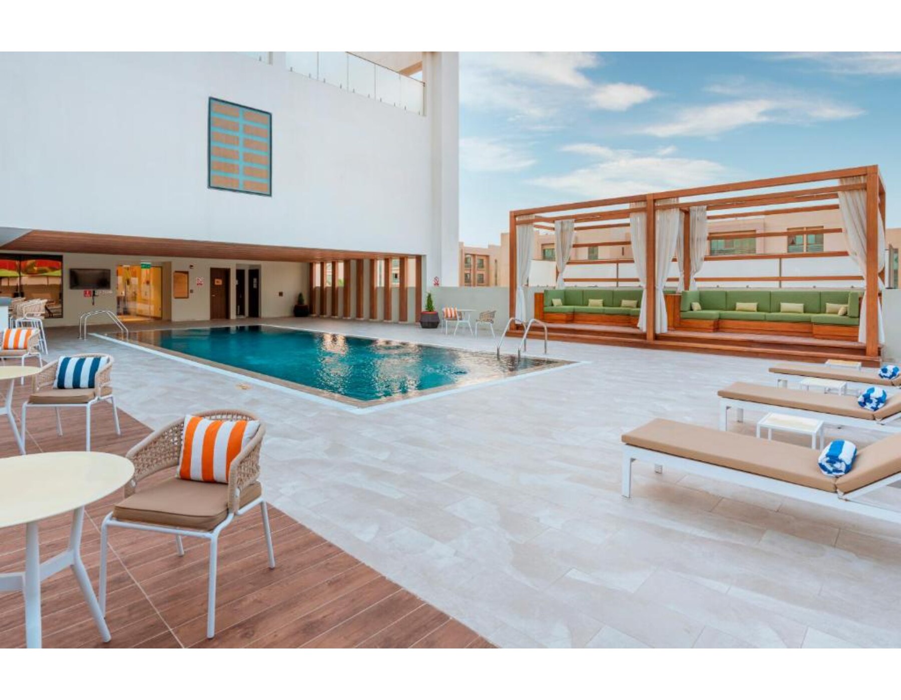 Holiday Inn & Suites AL JUBAIL - Tap to explore photos
