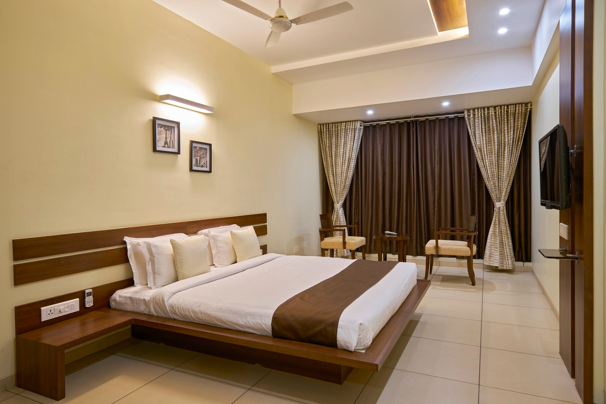 Hotel 3 Leaves Kolhapur Hotel Price, Address & Reviews