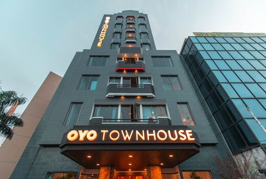 Oyo Townhouse 1 Hotel Salemba Indonesia Jakarta 3 7 3 8 9 3 Price Address Reviews