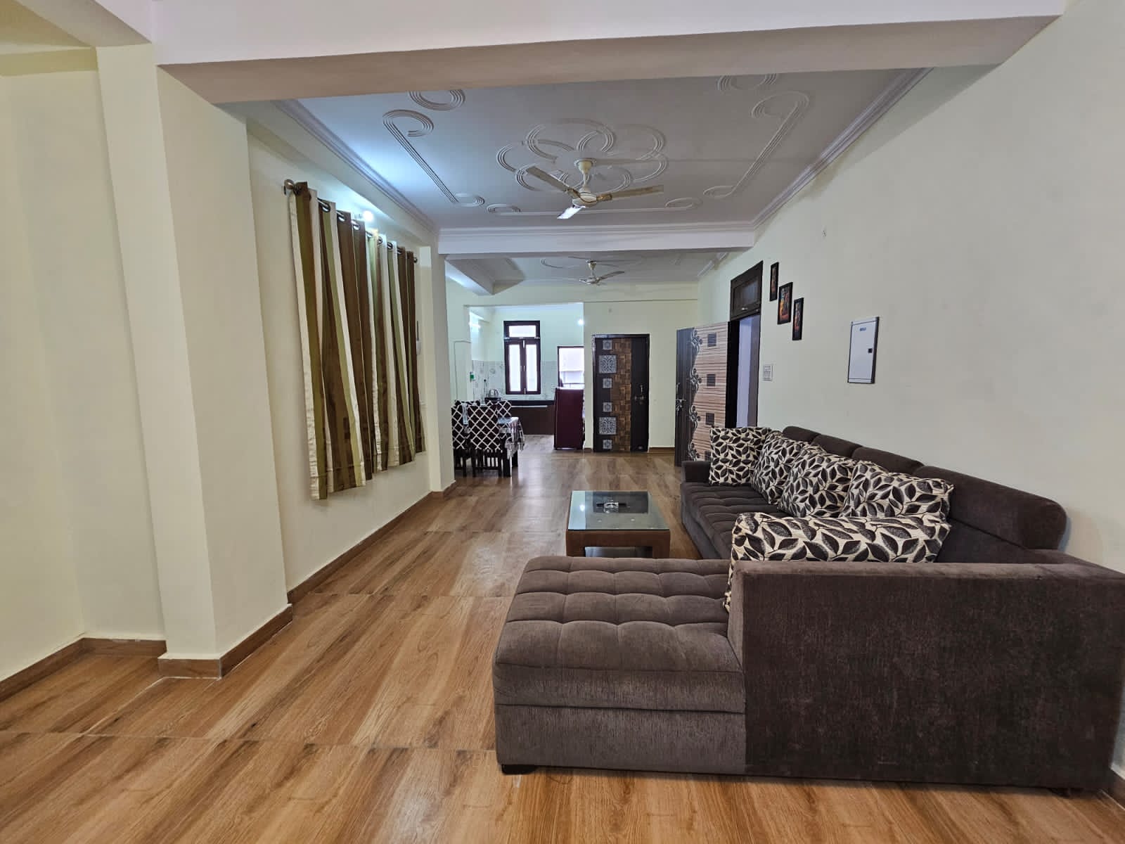 L201 1BHK IN KRISHNA NAGAR LUCKNOW - Tap to explore photos