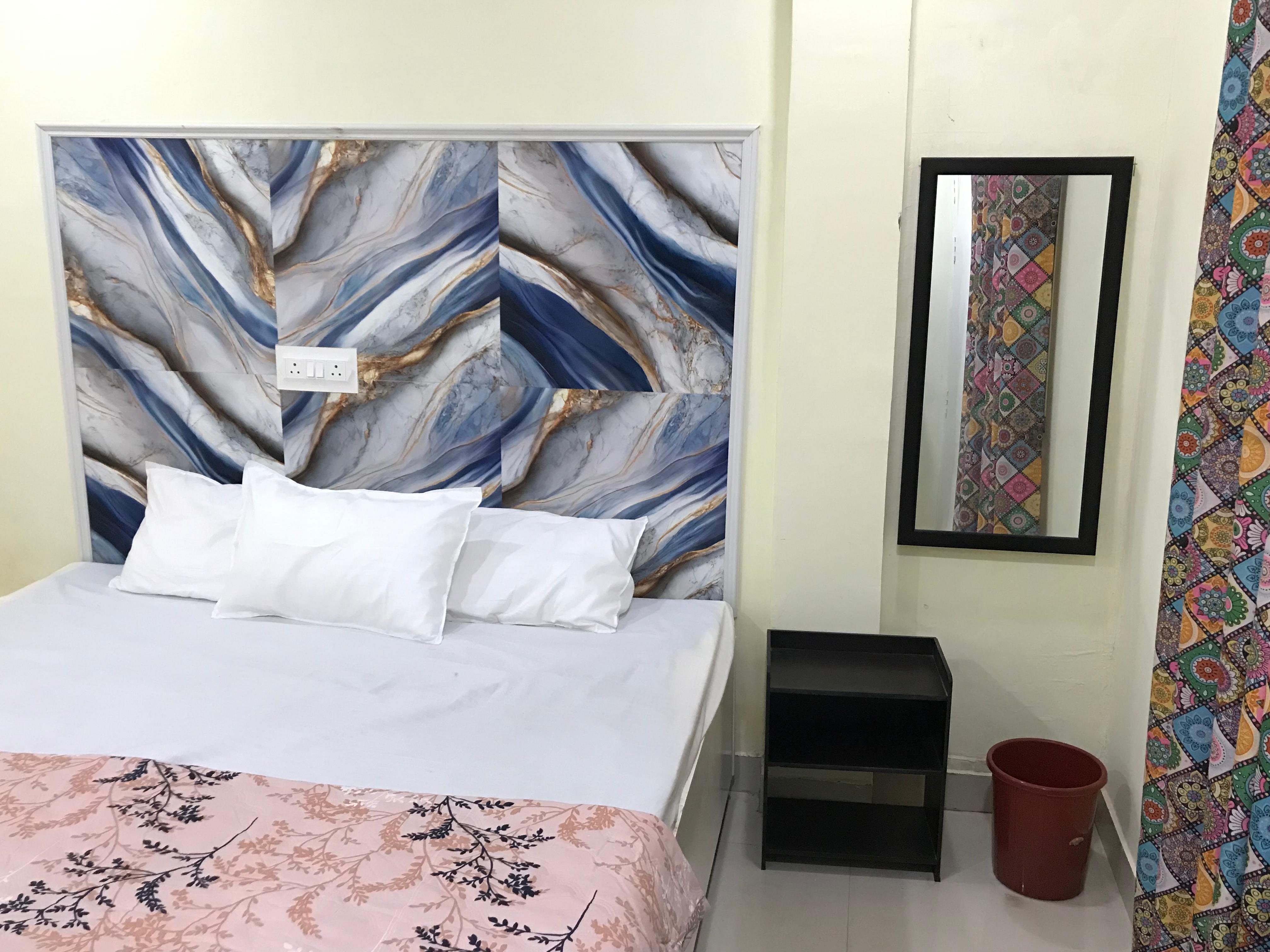 HOTEL GOLDEN LOTUS INN - Tap to explore photos