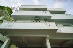 Hotel O Elegant Kaippallil Apartments, Cochin