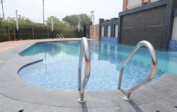 Swimming Pool 2