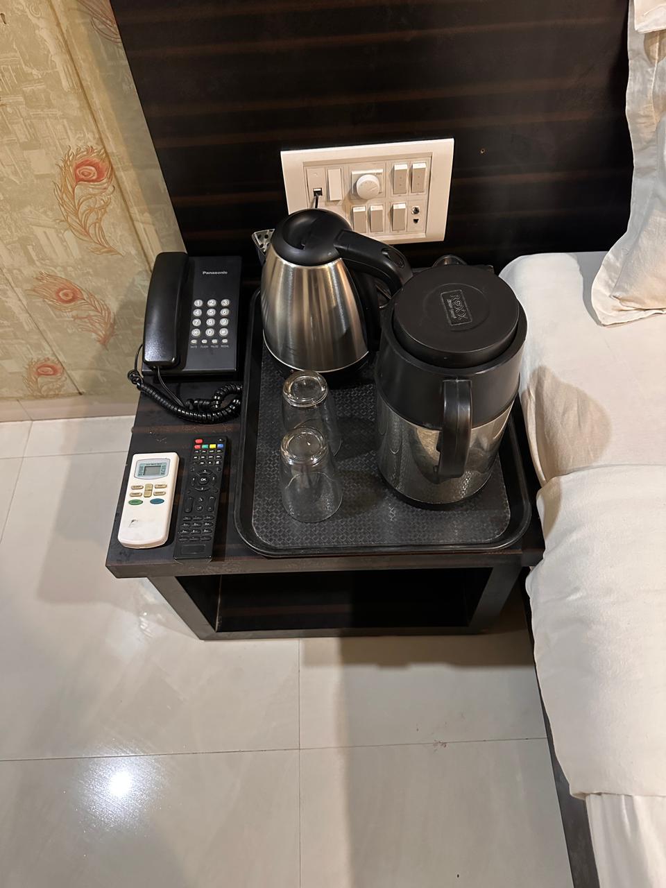 Hotel Sajan Palace - Tap to explore photos