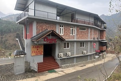 Family & Friends Hotel, Mandi