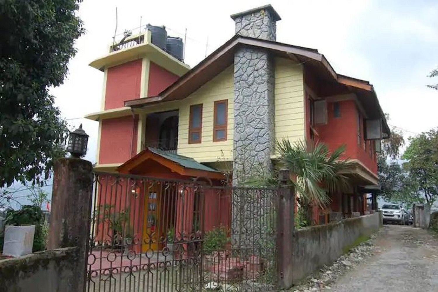 Homely Homestay - Tap to explore photos