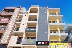 Hotel O Sky View Hotel, Noida