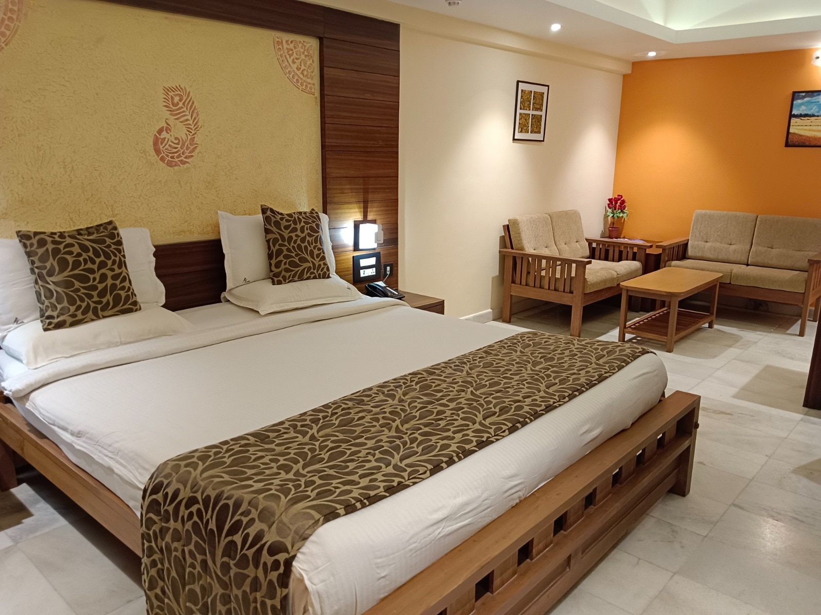 Hotel Madhuvan Serai - Tap to explore photos