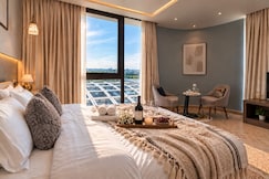CosyOlive - Luxury 1 BHK - AIPL Joy Square - Golf Course Extension Road, Manesar