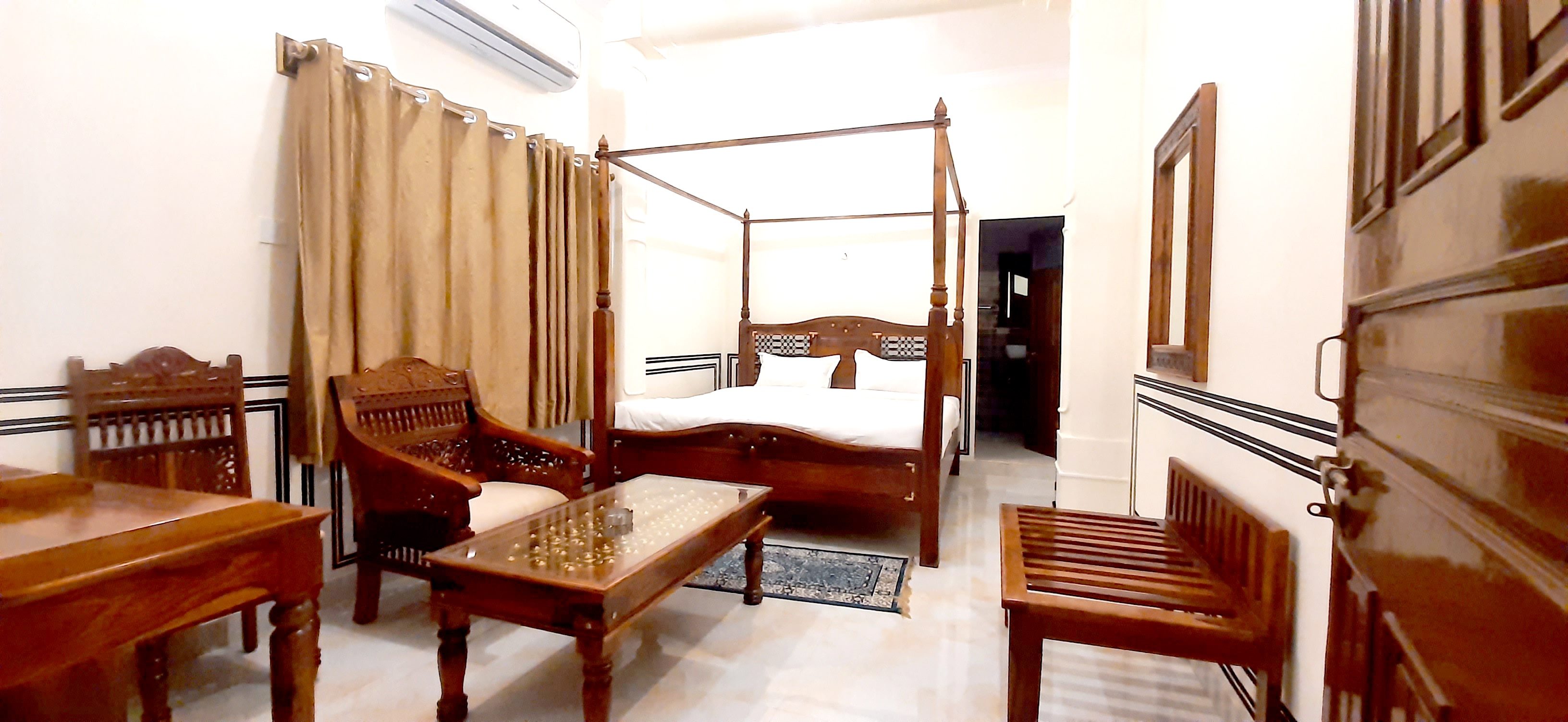 Hotel MSD NIWAS - Tap to explore photos