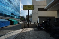 Townhouse Oak Hotel Niaga Surabaya, Surabaya