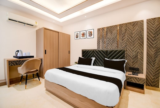 Super Townhouse Oak Ratanpur Panki