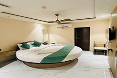 FabHotel Dolphin Residency, Mumbai