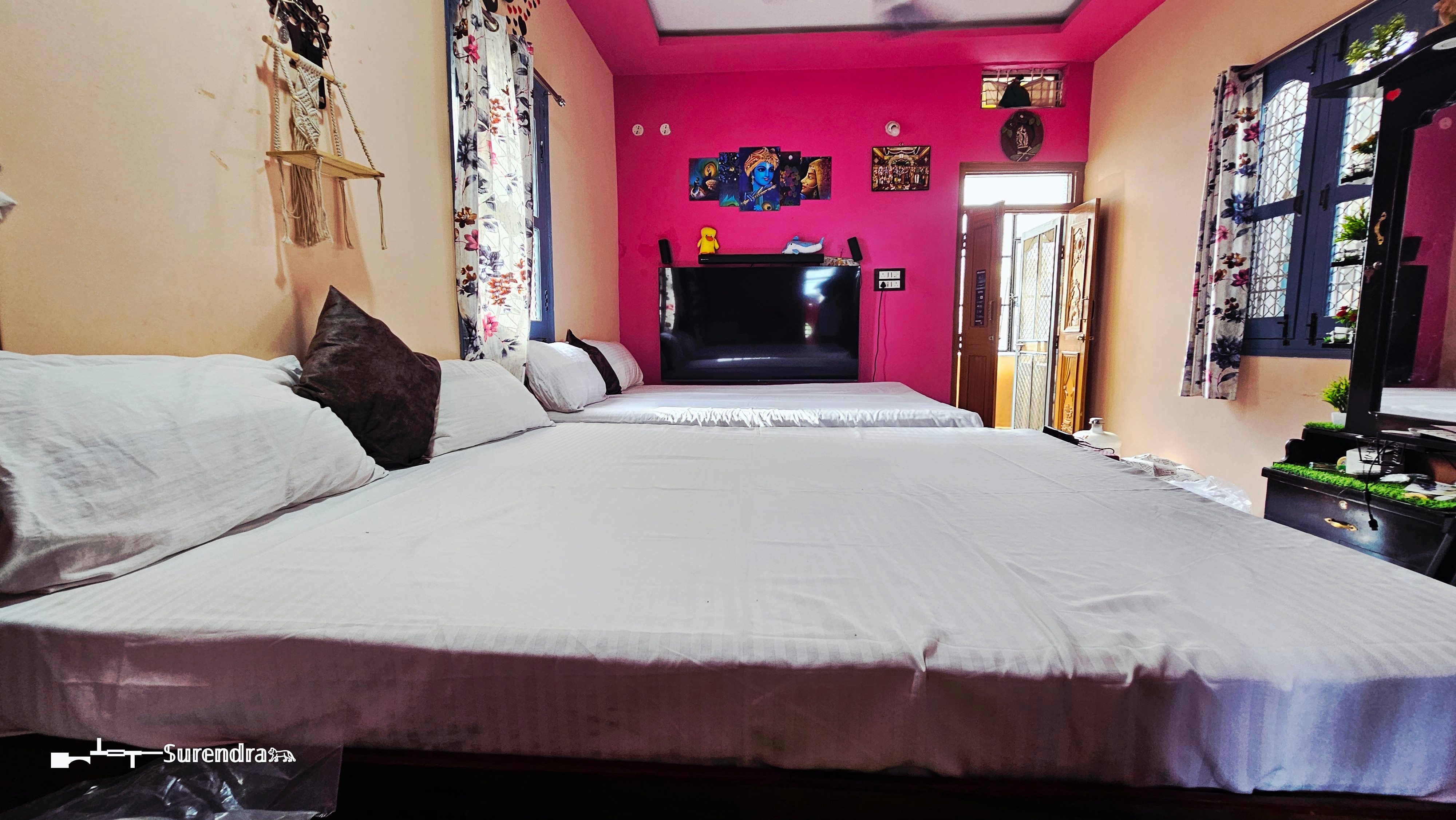 Surendra Homestay's - Tap to explore photos