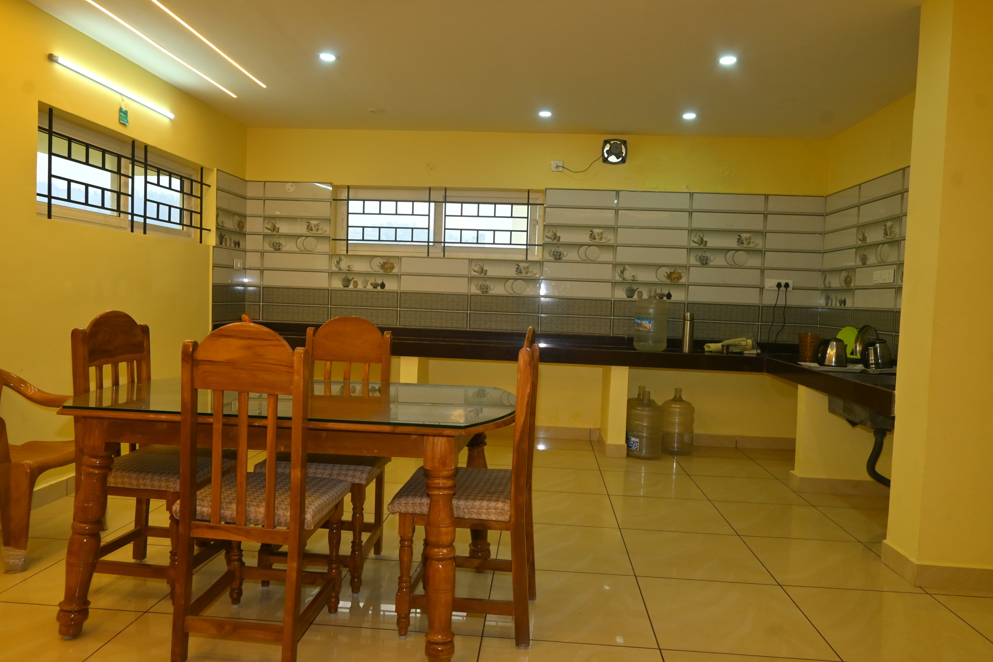 Vihaanhome stay - Tap to explore photos