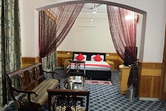 Hotel Khans Plaza, Doda