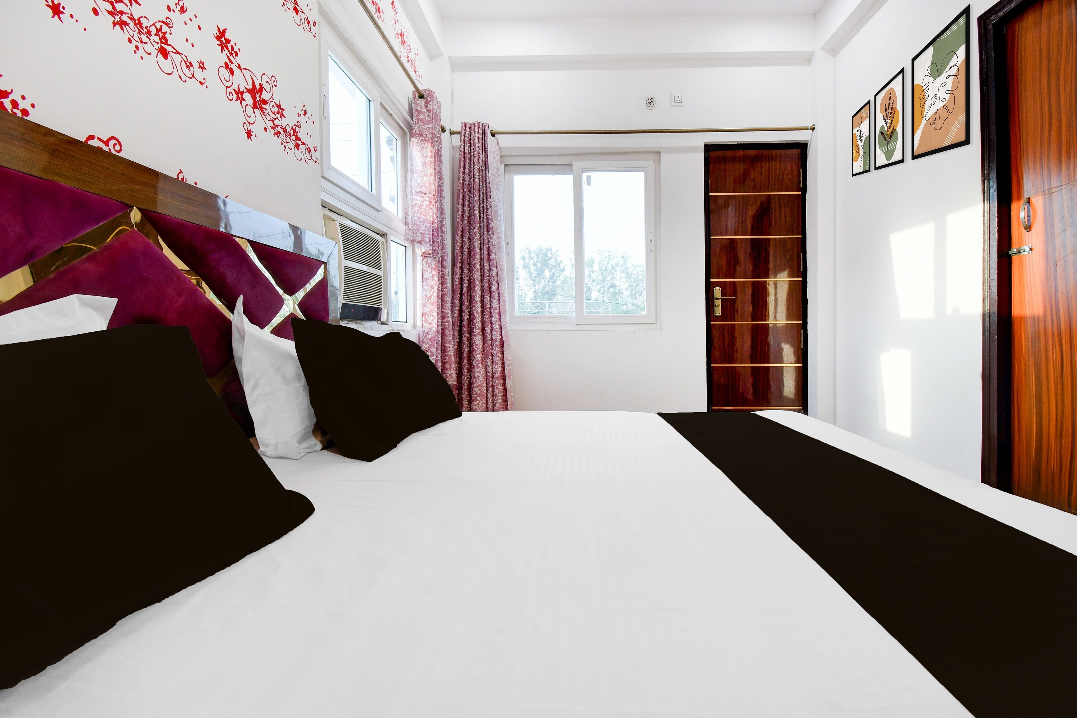 Hotel O Shivam Hotel and Accommodation - Tap to explore photos