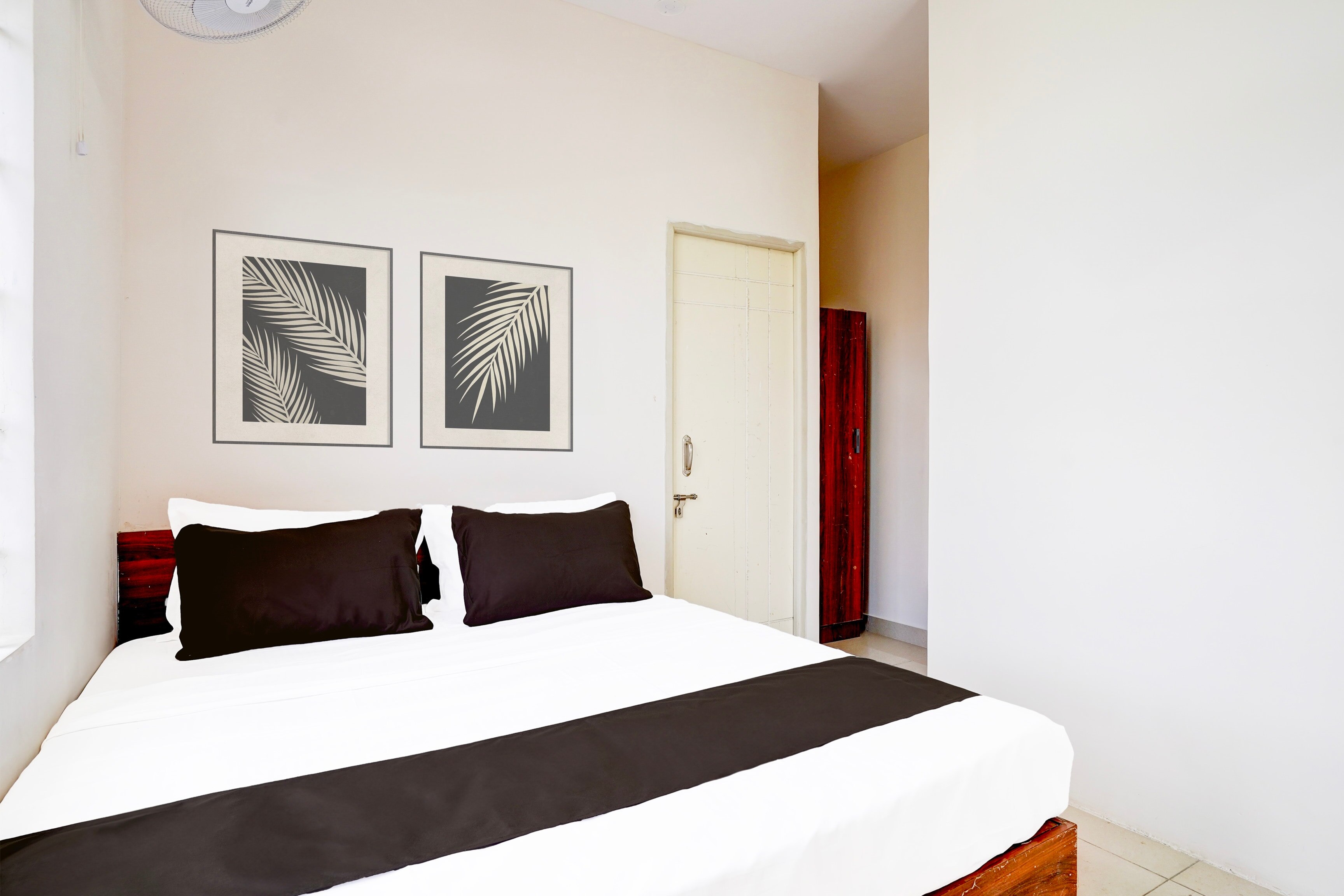Hotel O Dharshan Comforts - Tap to explore photos
