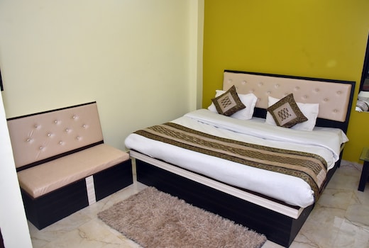 Hotel O Us Residency