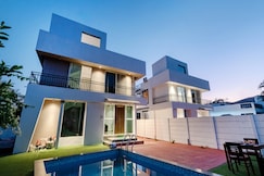 Ventara Bliss Bungalow by Palette Homes 4 BHK | Pvt Pool | Lonavala, Lonavala