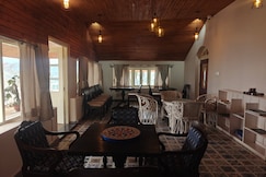Maharanee Bungalow Darjeeling 1864, Darjeeling