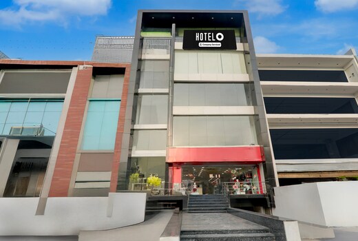 Super Hotel O Medical College Basaratpur Gorakhpur