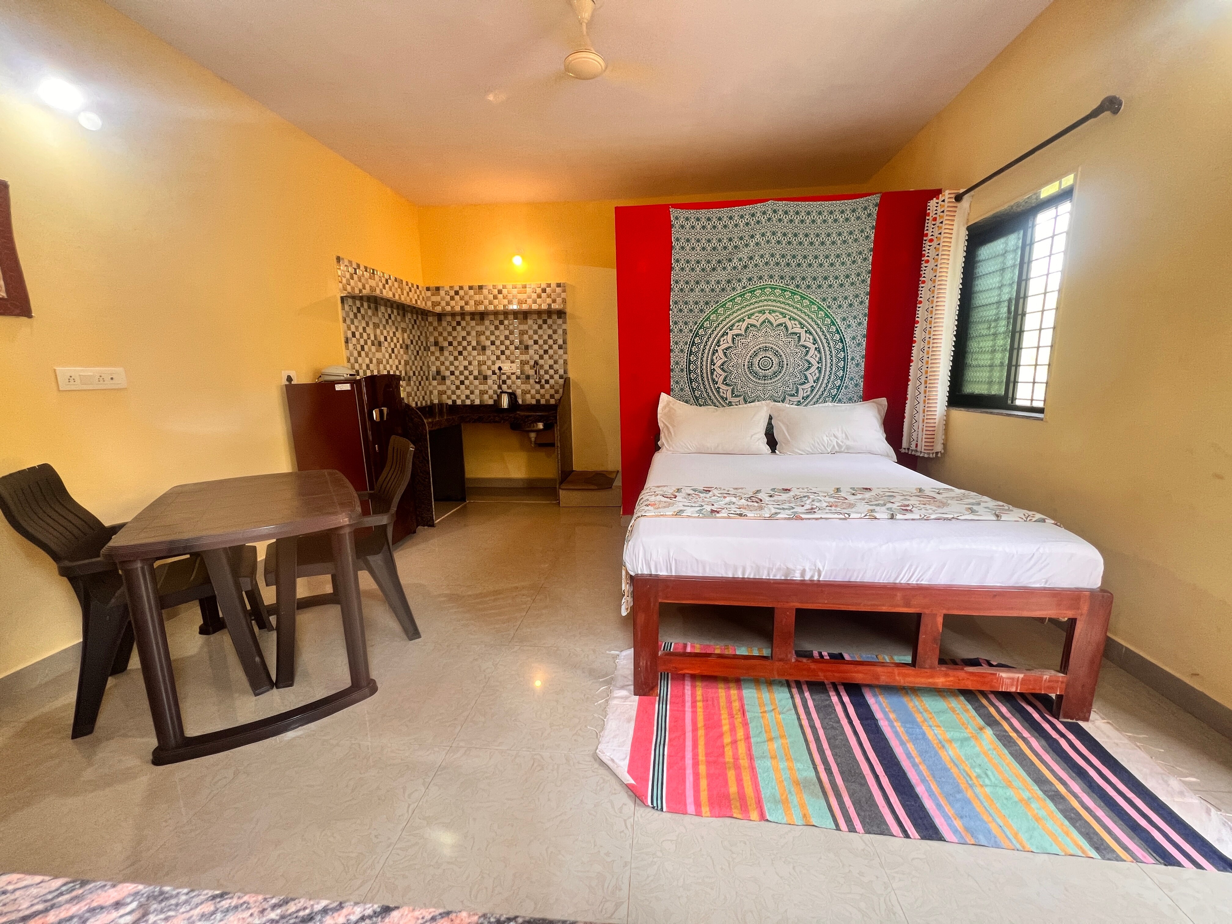 Kyel Villa Guest House - Tap to explore photos