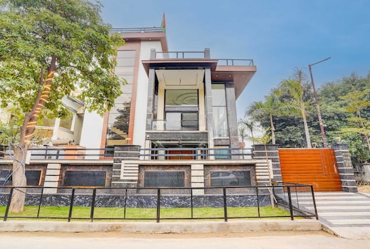 Townhouse PI 1&2  Greater Noida Formerly White Elephant