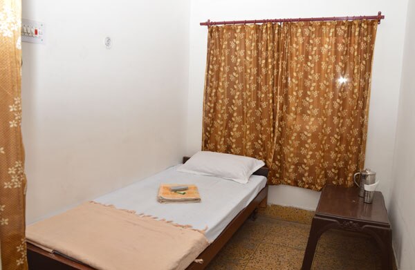 MANNAT GUEST HOUSE - Tap to explore photos