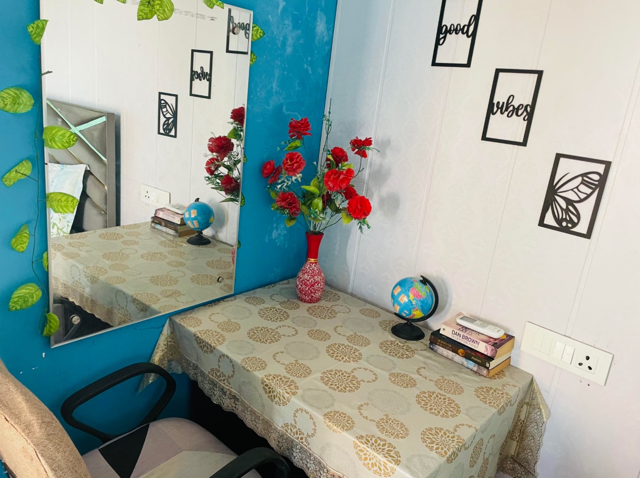 Cozy Corner by Tulsi Homestay - Tap to explore photos