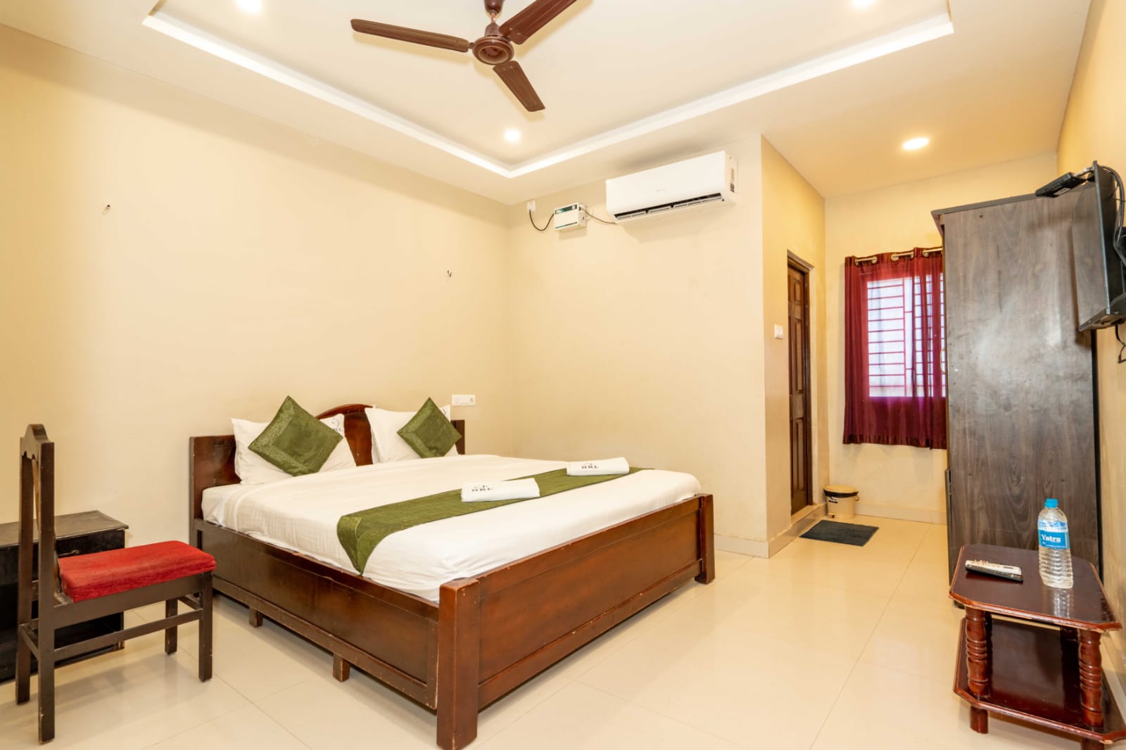 Hotel Ramleela - Tap to explore photos