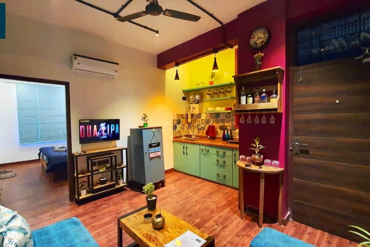 House culture by Ven A Casa Home Stays - Tap to explore photos