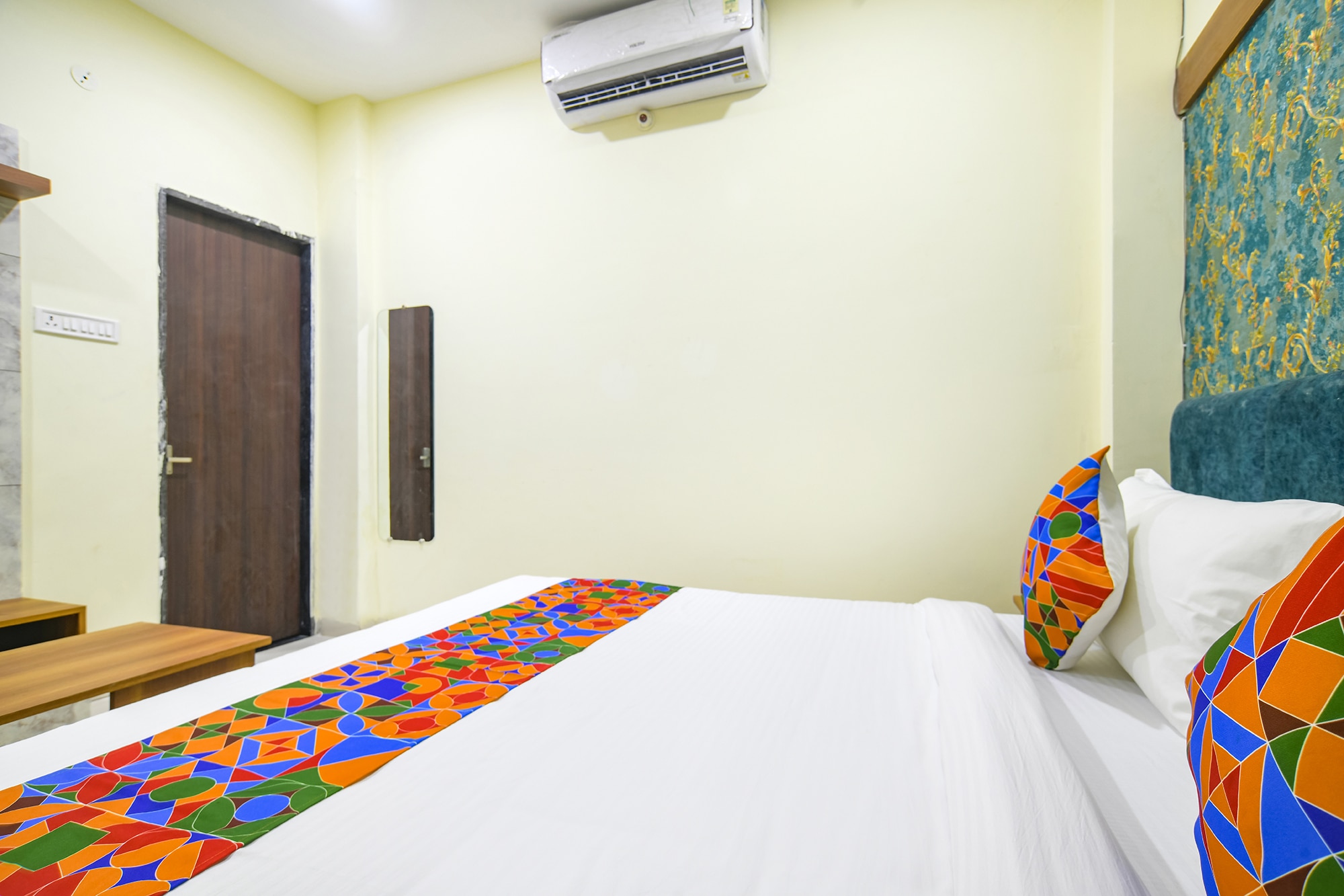 FabHotel Grand Giriraj - Tap to explore photos
