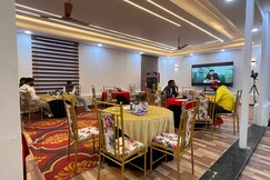 Wolf Retreat Farahouse, Greater Noida