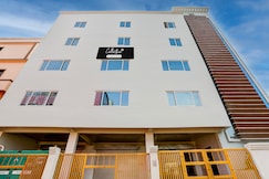 Super Townhouse Puri Bypass Crossway Formerly Hotel Pratee Heights, Bhubaneshwar