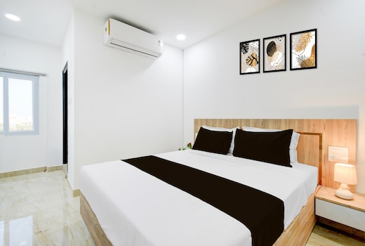 Super Townhouse LB Nagar Metro Station