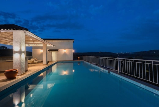 Modern 2BHK with Pool in North Goa | Hireavilla