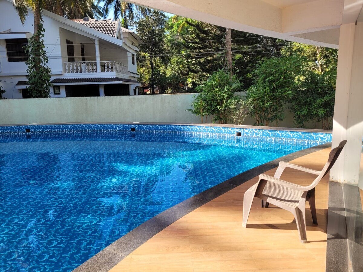 Kensington luxury 2bhk Siolim with pool N gym - Tap to explore photos