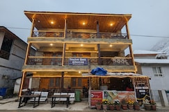 Shivpuri House Kedarnath (2 minutes walking distance from Kedarnath Temple), Kedarnath