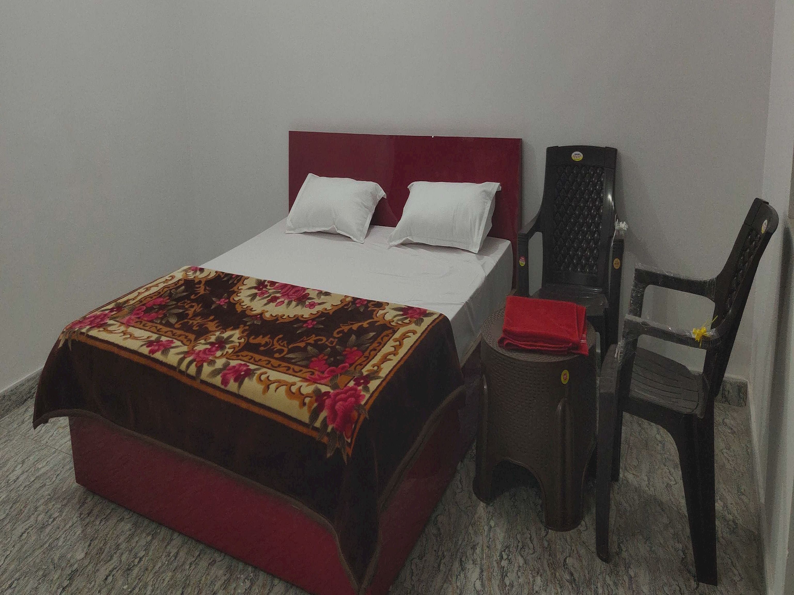 OYO Hotel Highway Destiny - Tap to explore photos