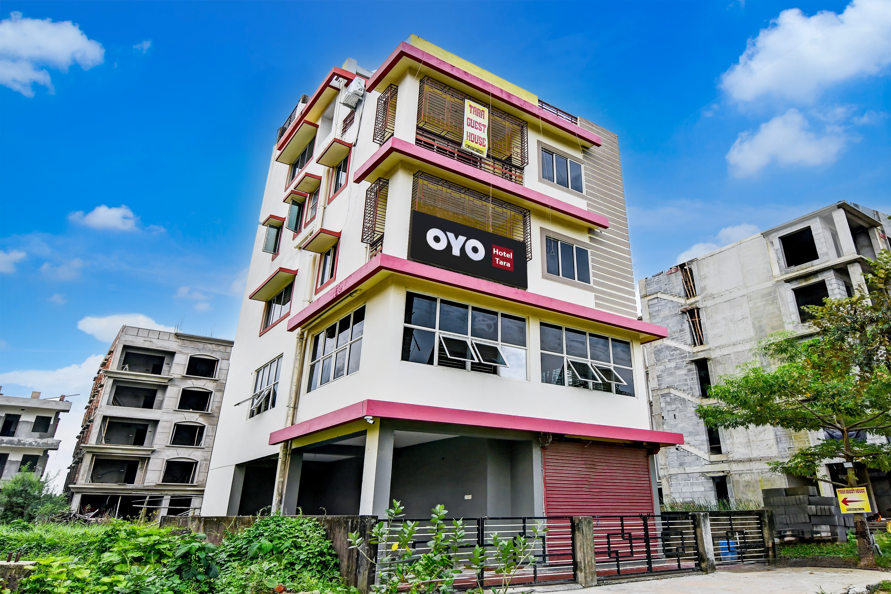 Hotel O TARA Shapoorji Pallonji Children's Park - Tap to explore photos