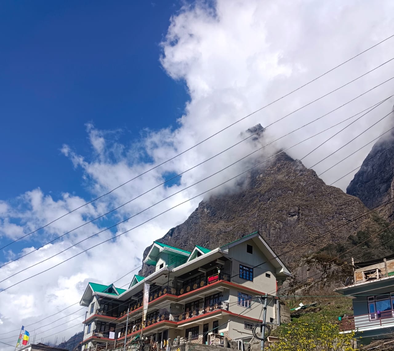Hotel Pelri Lachung - Tap to explore photos