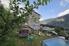 Smuggler Resort By West Western - CentrallyHeated & Air Cooled, Manali, Manali