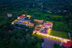 FOUR STONE VILLAGE RESORT & SPA, Khanvel