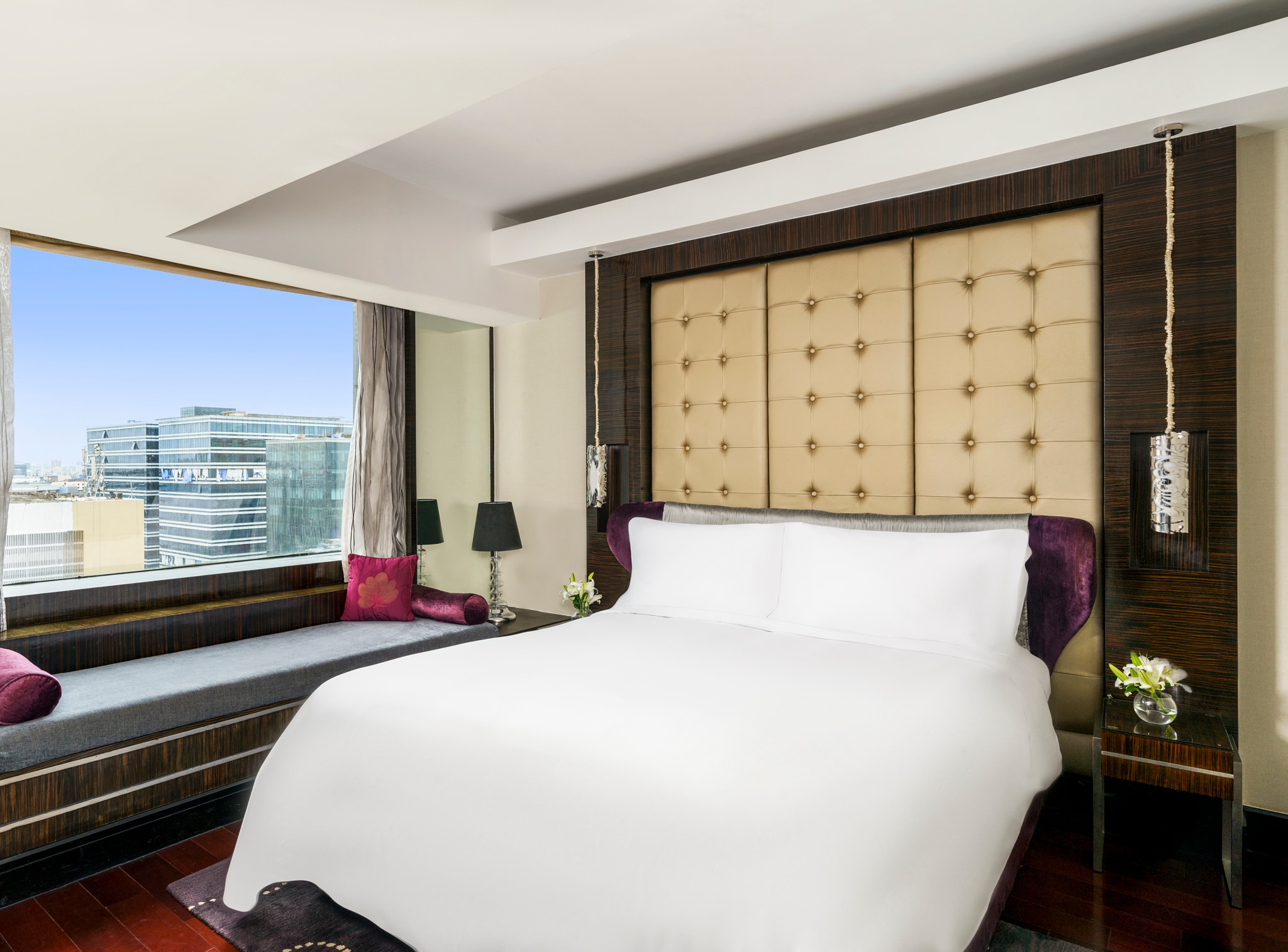 Opera Suite with Hi-Tea, Airport Transfers, Happy Hours and Meeting Room for 1-HR 1