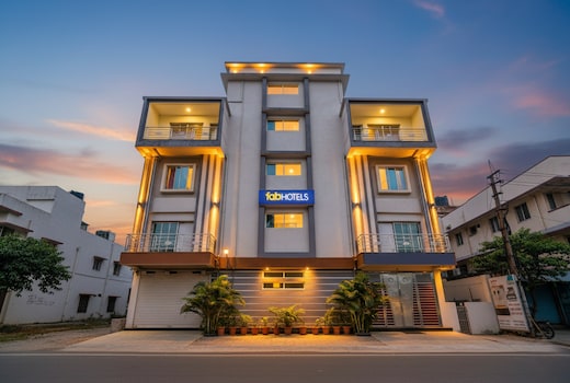 FabHotel Urban Classy