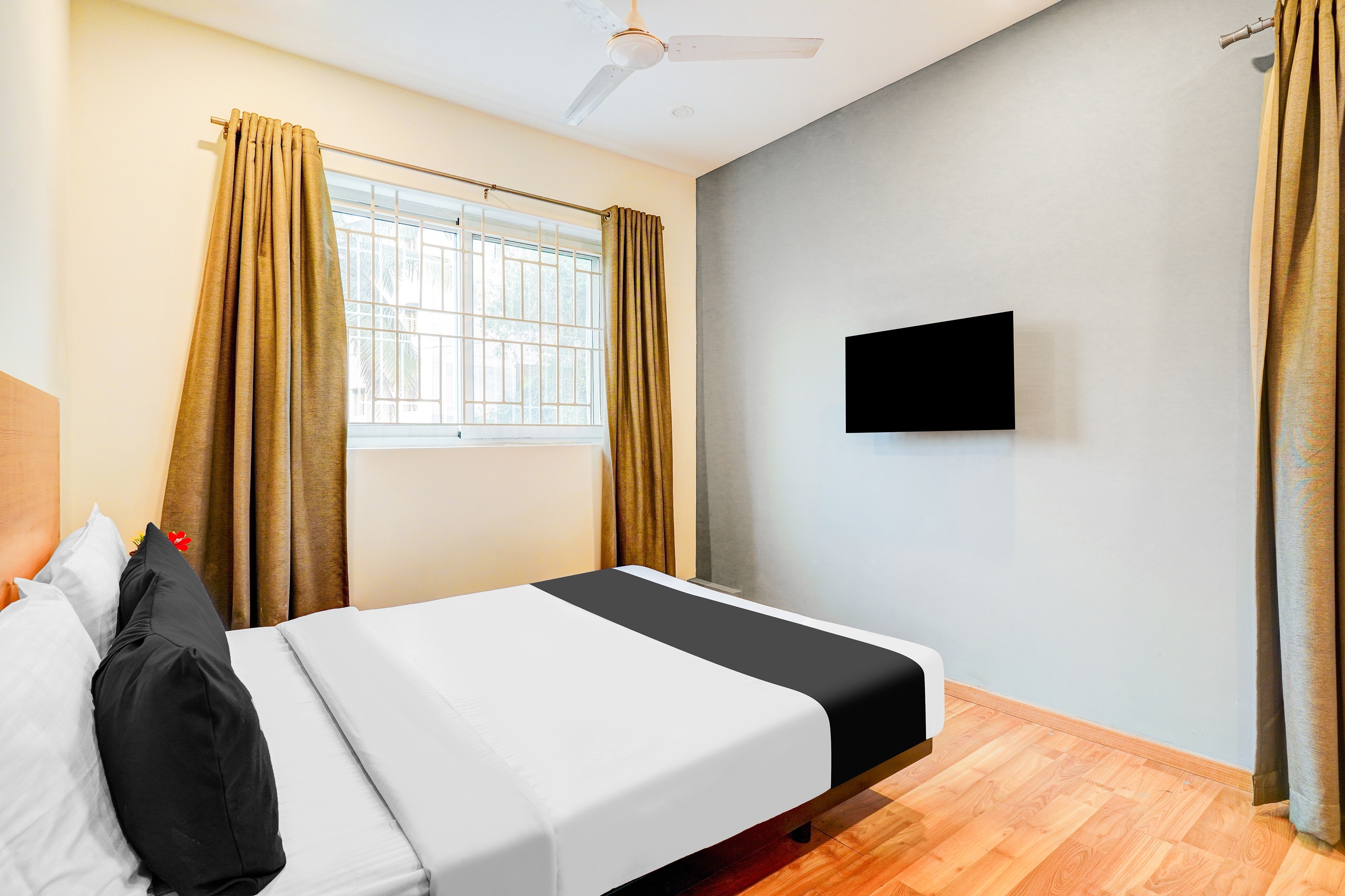 Super Townhouse RR Nagar - Tap to explore photos