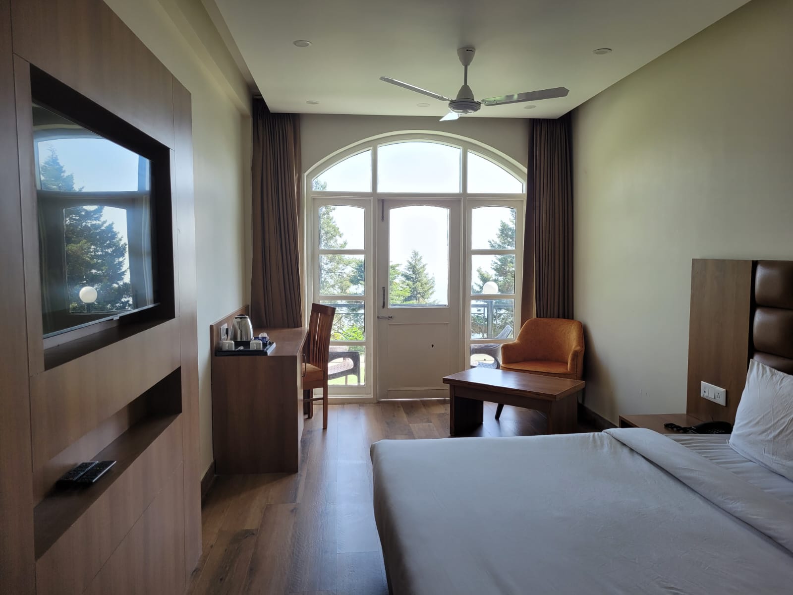Mussoorie Gateway - Tap to explore photos