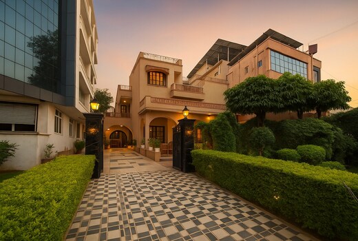 5BHK Luxe Bungalow with Classy Interiors and Cook Jaipur